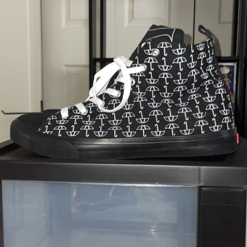 Umbrella Academy Hot Topic Shoes